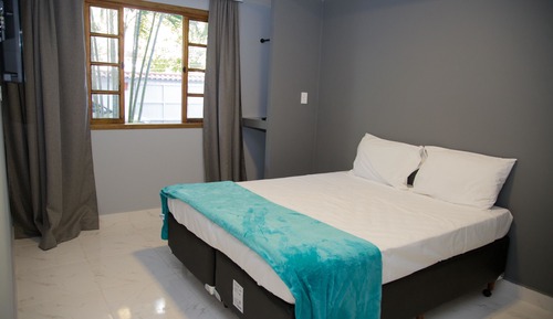 Suite, Garden View