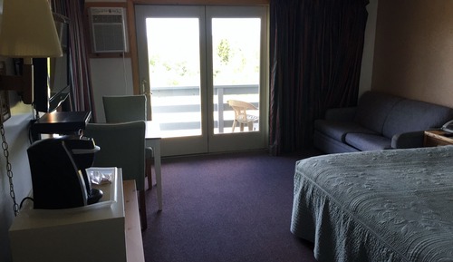 Deluxe Room, 1 King Bed, Mountain View