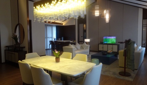 Deluxe Suite, 1 King Bed with Sofa bed, Non Smoking, River View (Hotel Indoor Scene)