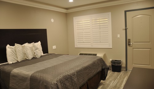Superior Room, 1 King Bed