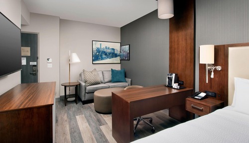 Suite, 1 King Bed with Sofa bed, City View (Mobility Accessible, Tub)