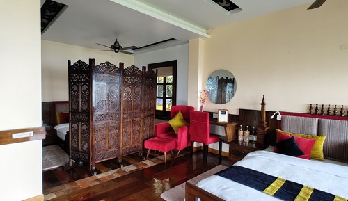 Tea Lands Suites