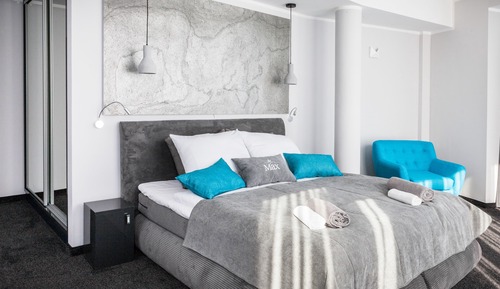 Deluxe Studio Suite