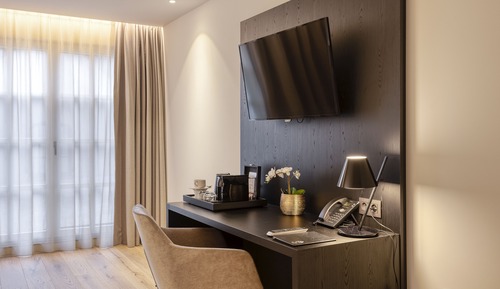 Classic Room, 1 Queen Bed
