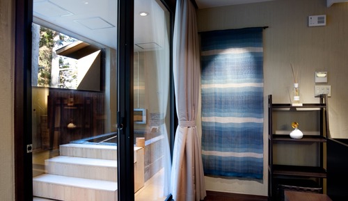 Stylish Suite Twin