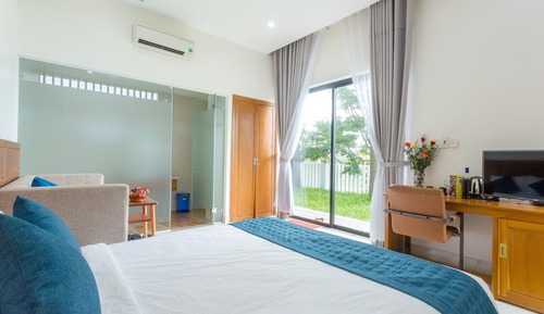 Deluxe Double Room, Garden View