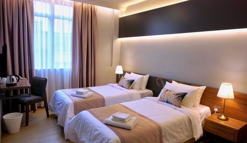 Superior Twin Room (With window)