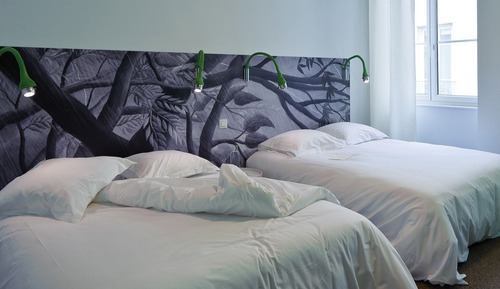 Room CHIC TWIN ALL COMFORT (2 Double beds, sink, shower and WC, courtesy tray, hair dryer)