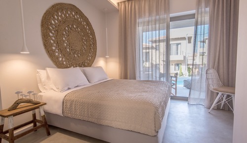 Double Room, Private Pool (Elegant)