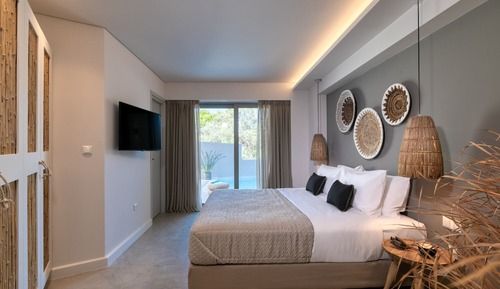 Double Room, Private Pool, Sea View (Elegant)