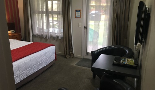 Studio, Accessible (Unit 7 - Two Room Access Studio)