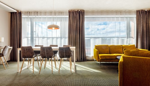 Suite, Balcony