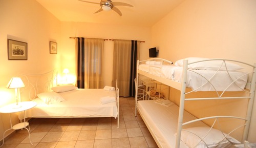 Basic Studio, 1 Bedroom, Hot Tub, Garden View (4 Adults)
