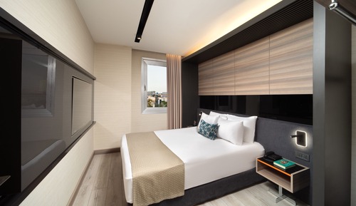 Deluxe Suite, Kitchen