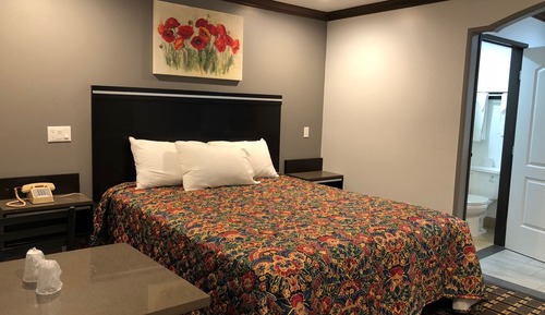 Family Room, 1 King Bed, Non Smoking