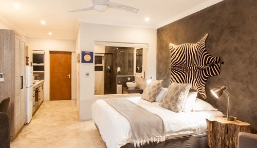 Luxury Room, 1 King Bed, Mountain View