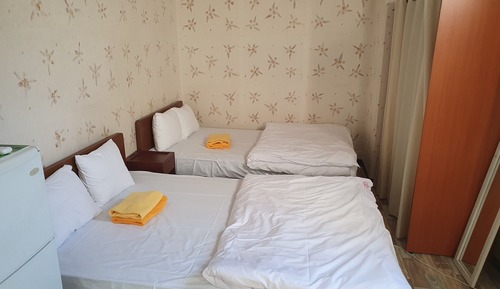 Basic Room, Shared Bathroom