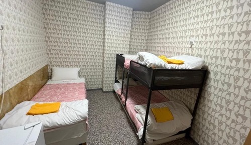 211_Triple Room (Shared bathroom, No smoking)