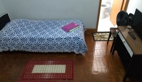 Single Room, Private Bathroom