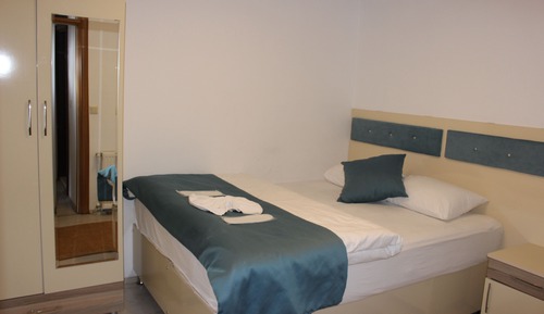 Family Studio Suite, 1 Bedroom, Kitchenette, Garden Area