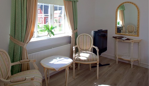 Junior Suite, Jetted Tub