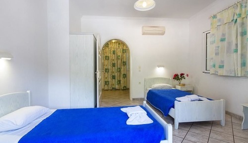 Classic Apartment, 2 Bedrooms, Balcony