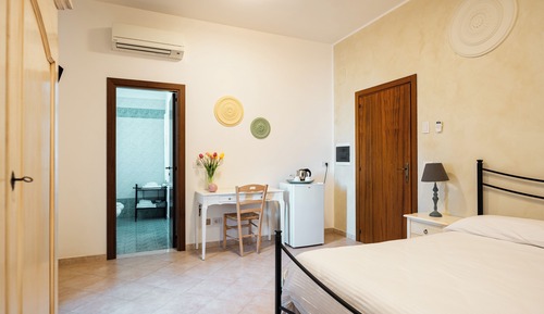 Basic Double Room