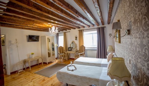 Twin Room, City View