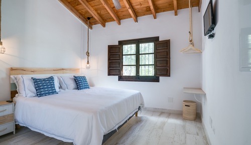 Luxury Double Room, 1 King Bed, Garden View, Garden Area