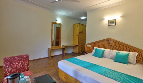 Basic Room, Hill View
