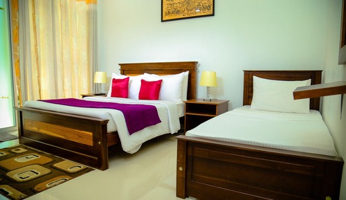 Deluxe Triple Room, Private Bathroom, Pool View