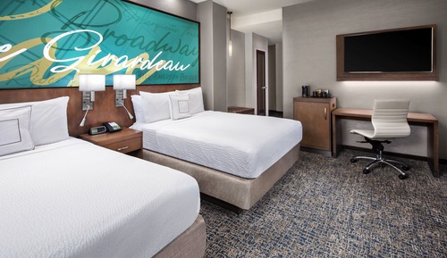 Room, 2 Queen Beds (Mobility/Hearing Access, Roll-In Shwr)