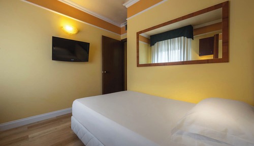 Classic Single Room