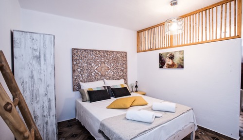 Luxury Triple Room, Smoking, Hill View