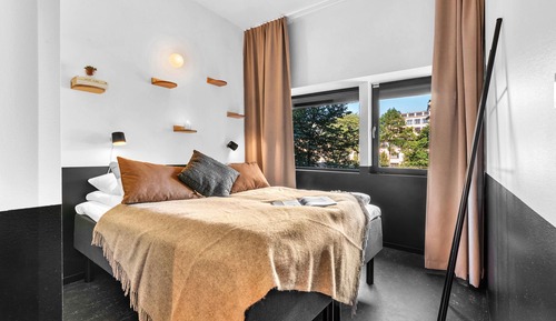 Three-Bedroom Apartment For Five