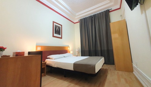 Standard Double Room, Shared Bathroom