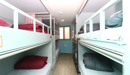 Classic Shared Dormitory for 7, Women only (302)