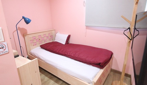 Single Room (501)