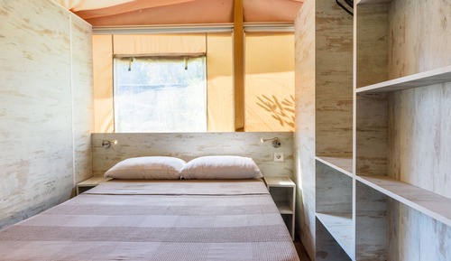 Superior Tent (Safari Lodge)