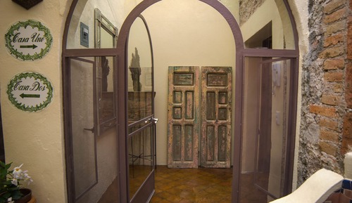 King Suite 1 Bedroom, Kitchenette, Courtyard