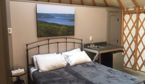 Deluxe Tent, 1 Queen Bed (Yurt1)