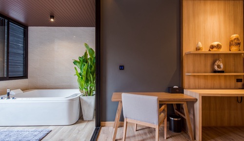 Jacuzzi Suite