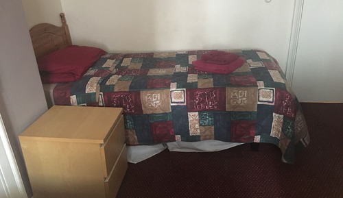 Basic Single Room, Shared Bathroom (Offline Only)