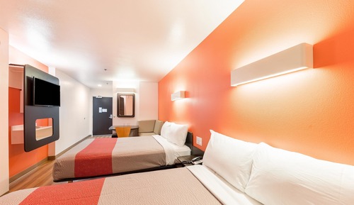 Standard Room, 2 Double Beds, Accessible, Smoking