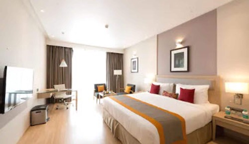 Winter Green Premium Room