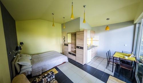 Cottage (Yellow)