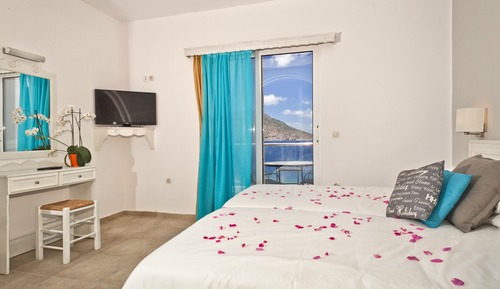 Studio, Sea View