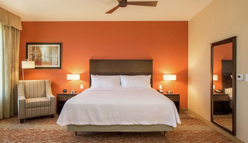 Suite, 1 King Bed, Accessible, Bathtub