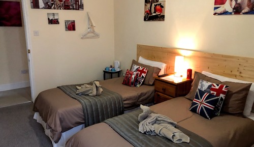 Twin Room, Ensuite (4)