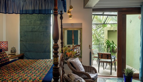Superior Room, 1 King Bed, Garden View